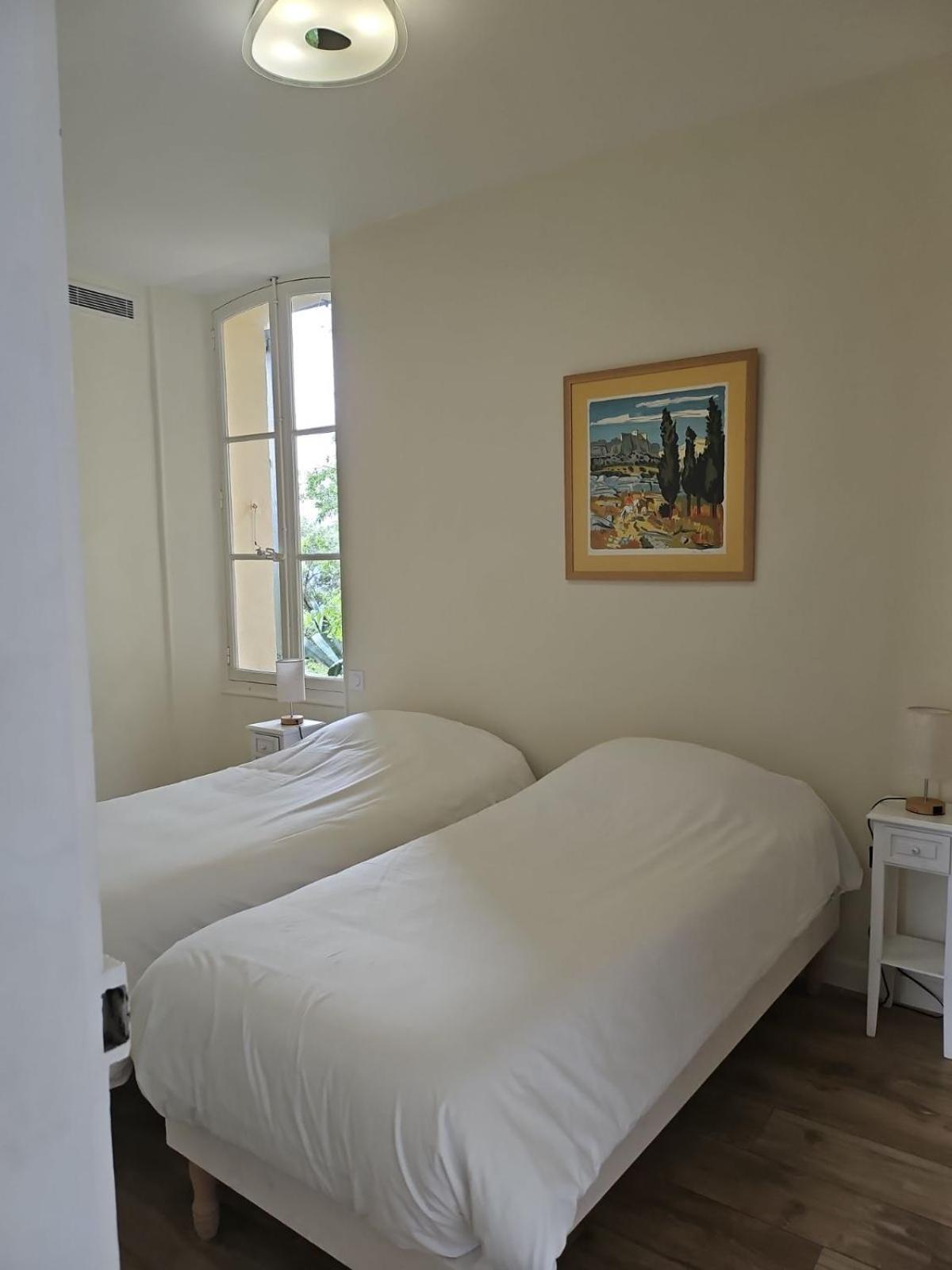 Le Chateau Des Costes Le Castellet  Exterior photo