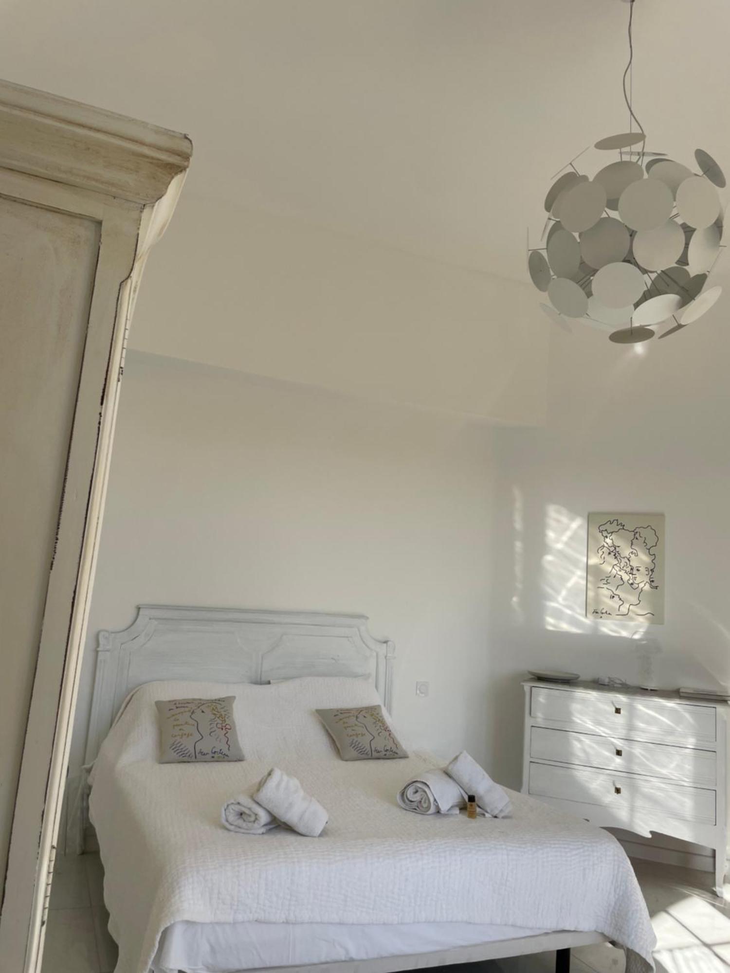Le Chateau Des Costes Le Castellet  Exterior photo