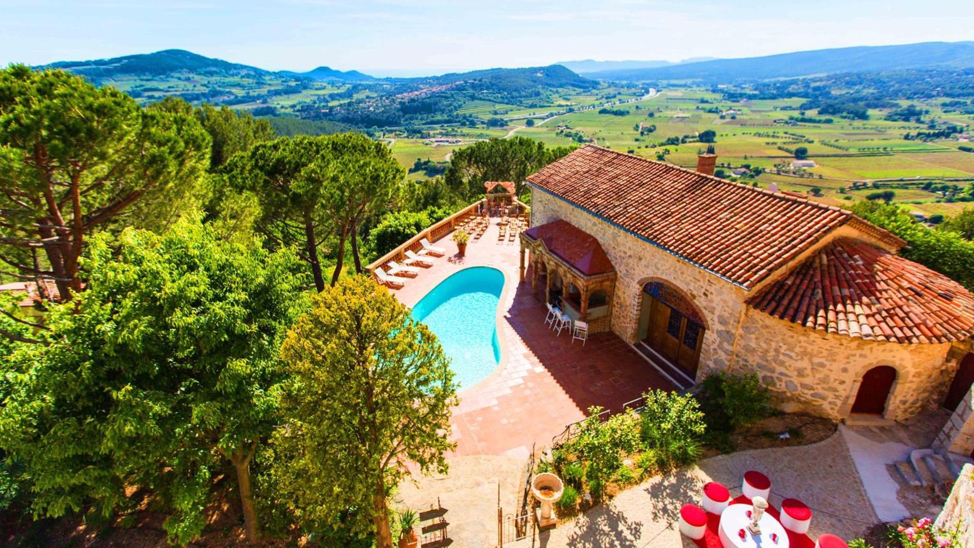 Le Chateau Des Costes Le Castellet  Exterior photo
